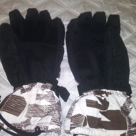 It's that Time! Patterened Bula Winter and/or Snowboard Gloves Women's Size:L - Picture 3 of 6